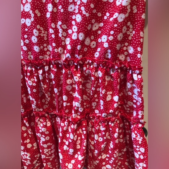 Womens red floral v neck flowy ruched short sleeve blouse in size large - Picture 2 of 7